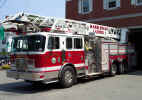 Marblehead Ladder 1.jpg (146135 bytes)