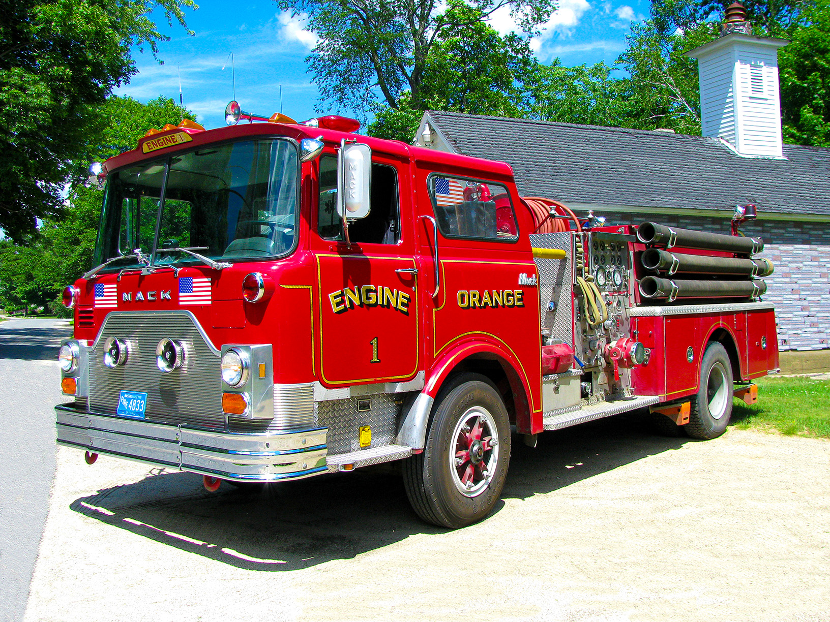 Boston Fire Dept MACK CF Pumper camion moteur RARE Personnalisé Noël Ornement 1/64 